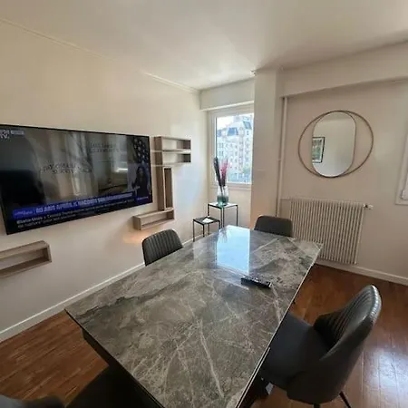 Charmant Kremlin Apartment *
